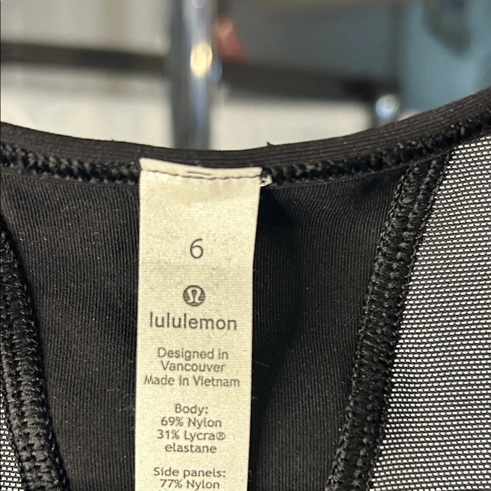 Lululemon Women's Black Mesh Sports Bra size 6.